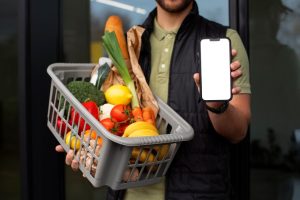 Korzyści i wygoda robienia zakupów spożywczych online z dostawą do domu